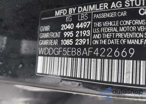 2010 Mercedes-Benz C 300 Luxury/Sport z USA, uszkodzony, nr VIN WDDGF5EB8AF422669